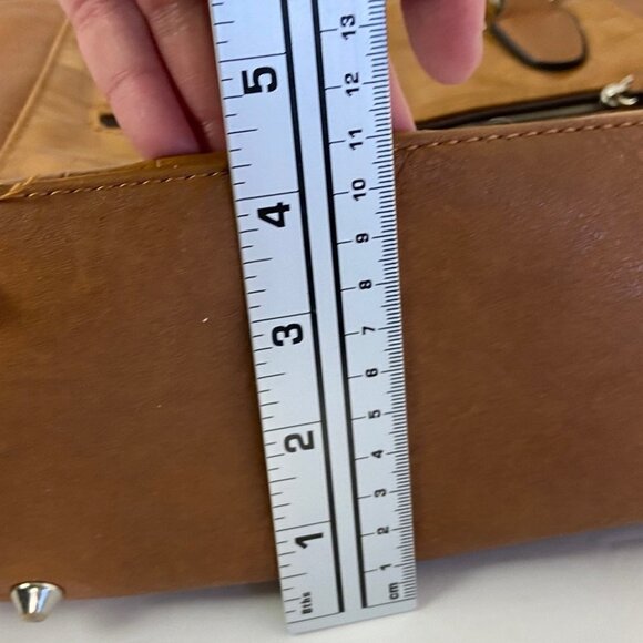 Brown Tan Faux Leather Shoulder Bag Purse Laptop Tablet Pouch Pockets Vinyl Zip - Picture 14 of 15